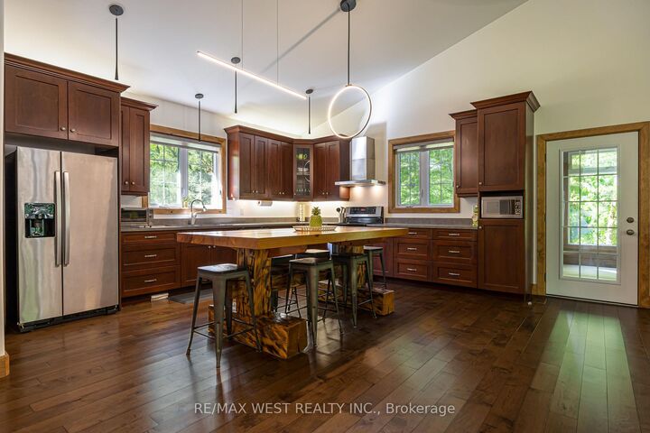 Property Photo:  215 Flatrock Road  ON K0K 2Y0 
