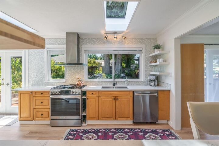 Property Photo: 560 Eaglecrest Dr BC V9K 1E3