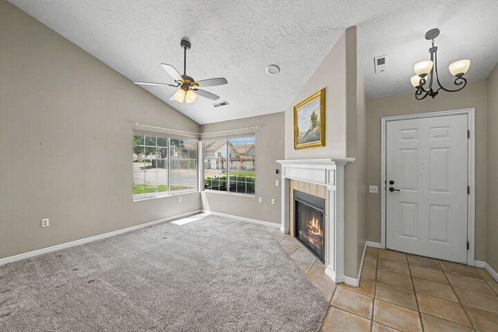 Property Photo:  2050 W Canyon View Dr 1  UT 84770 