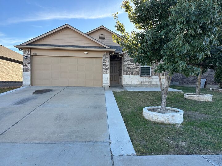 Property Photo: 3505 Stephans Street TX 78660