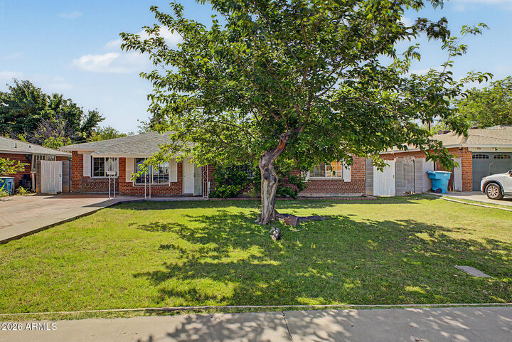 Property Photo: 6138 N 15th Avenue AZ 85015