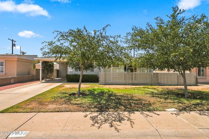 Property Photo: 7015 W Wolf Street AZ 85033