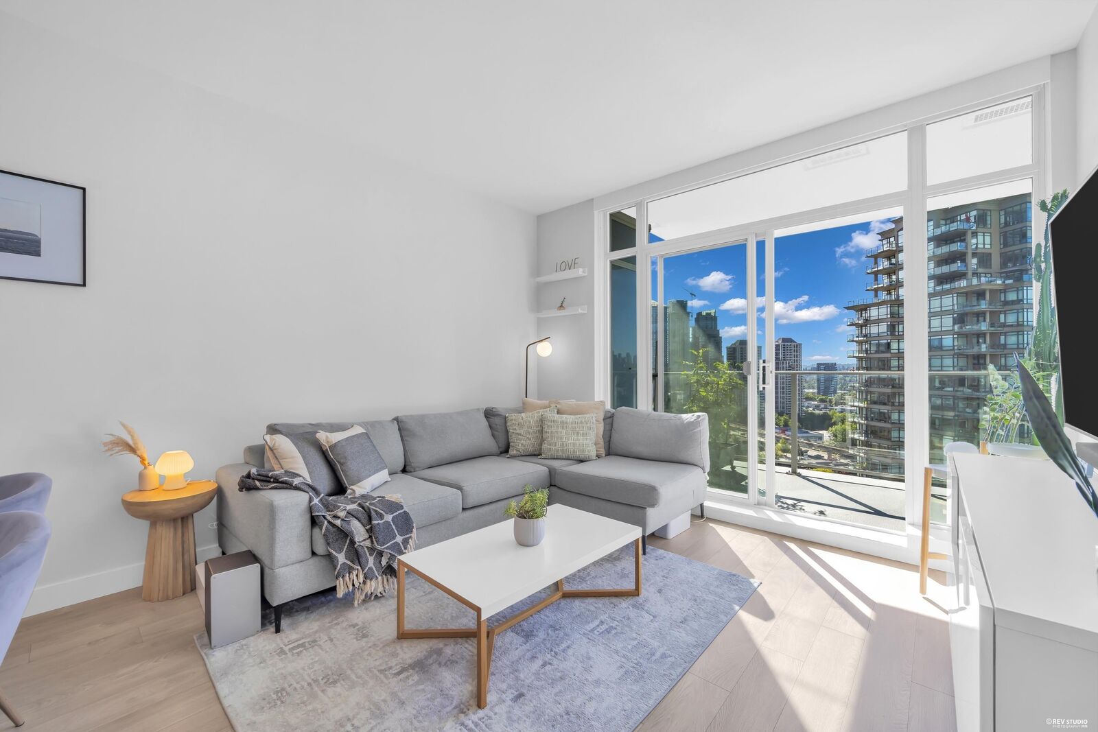 Property Photo: 1788 Gilmore Avenue 1701 BC V5C 0L5