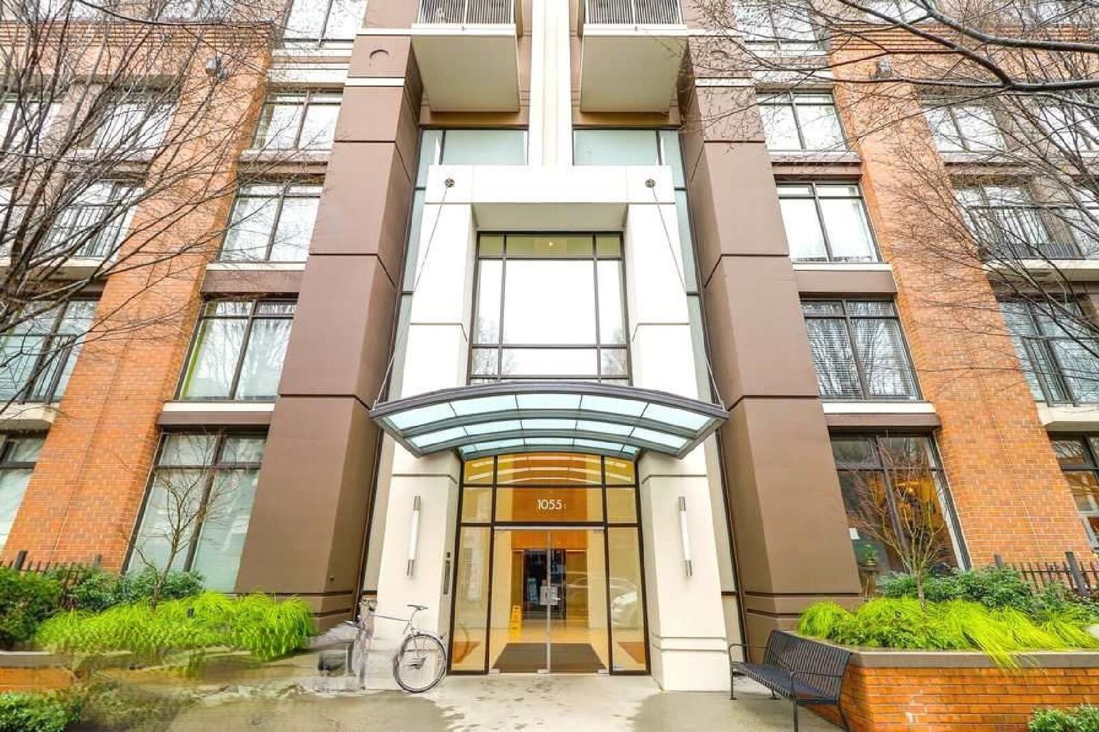 Property Photo:  1055 Homer Street 1502  BC V6B 1G3 
