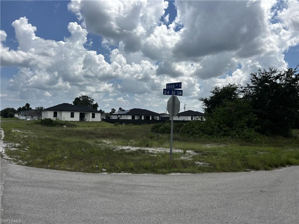 Property Photo:  3601 24th St SW  FL 33976 