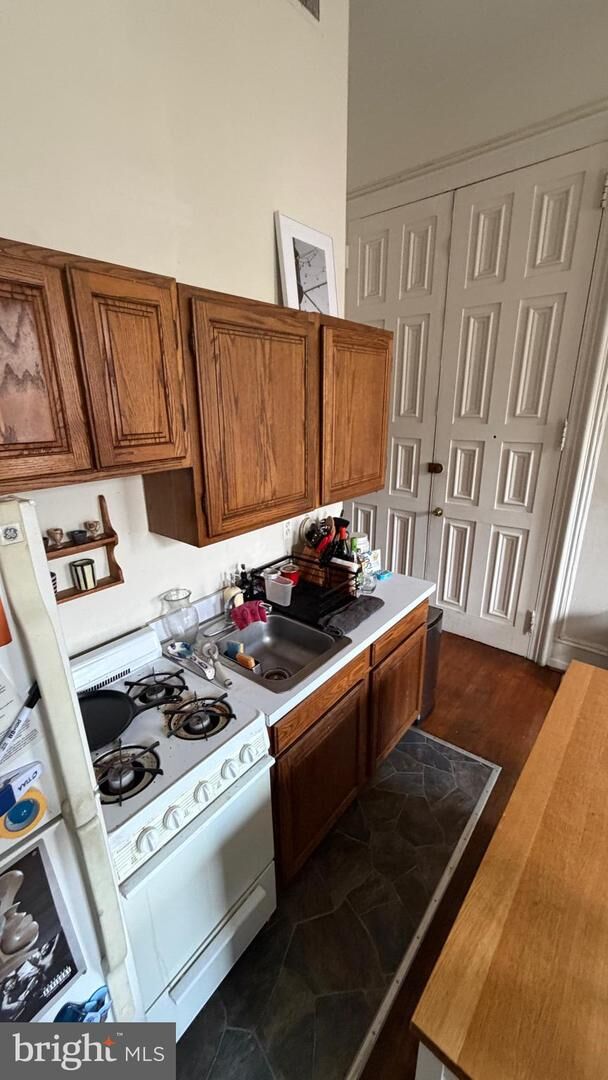 Property Photo: 2008 W Girard Avenue 1F PA 19130