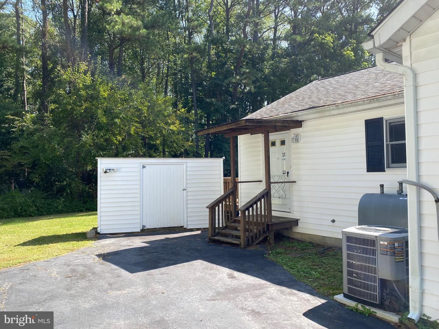 Property Photo: 260 Vista Lane MD 20657