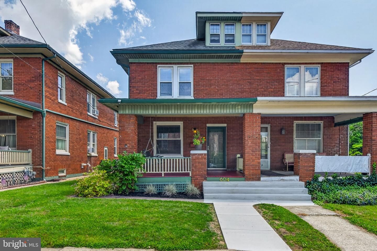 Property Photo: 604 Chestnut Street PA 17512