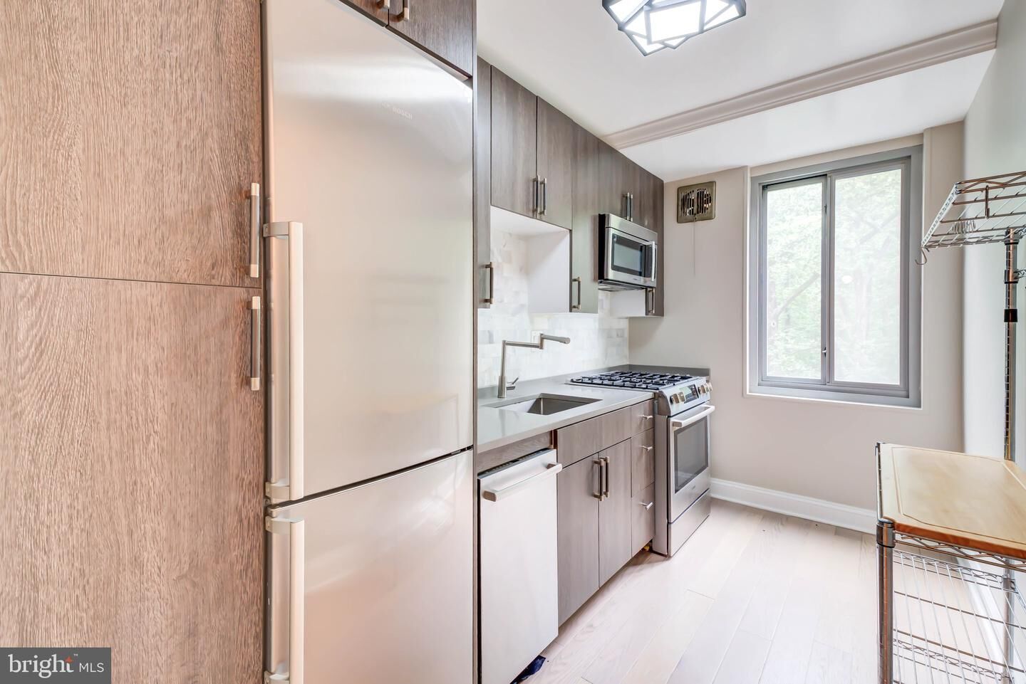 Property Photo: 4200 Cathedral Avenue NW 512 DC 20016