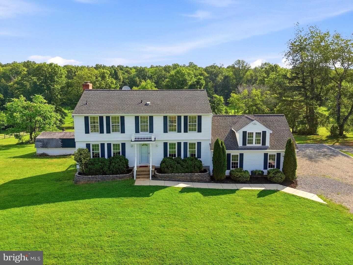 Property Photo: 9411 Green Meadows Road VA 20187