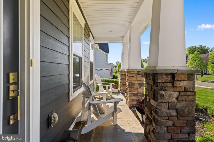 Property Photo: 41116 Hickory Hedge Place VA 20105
