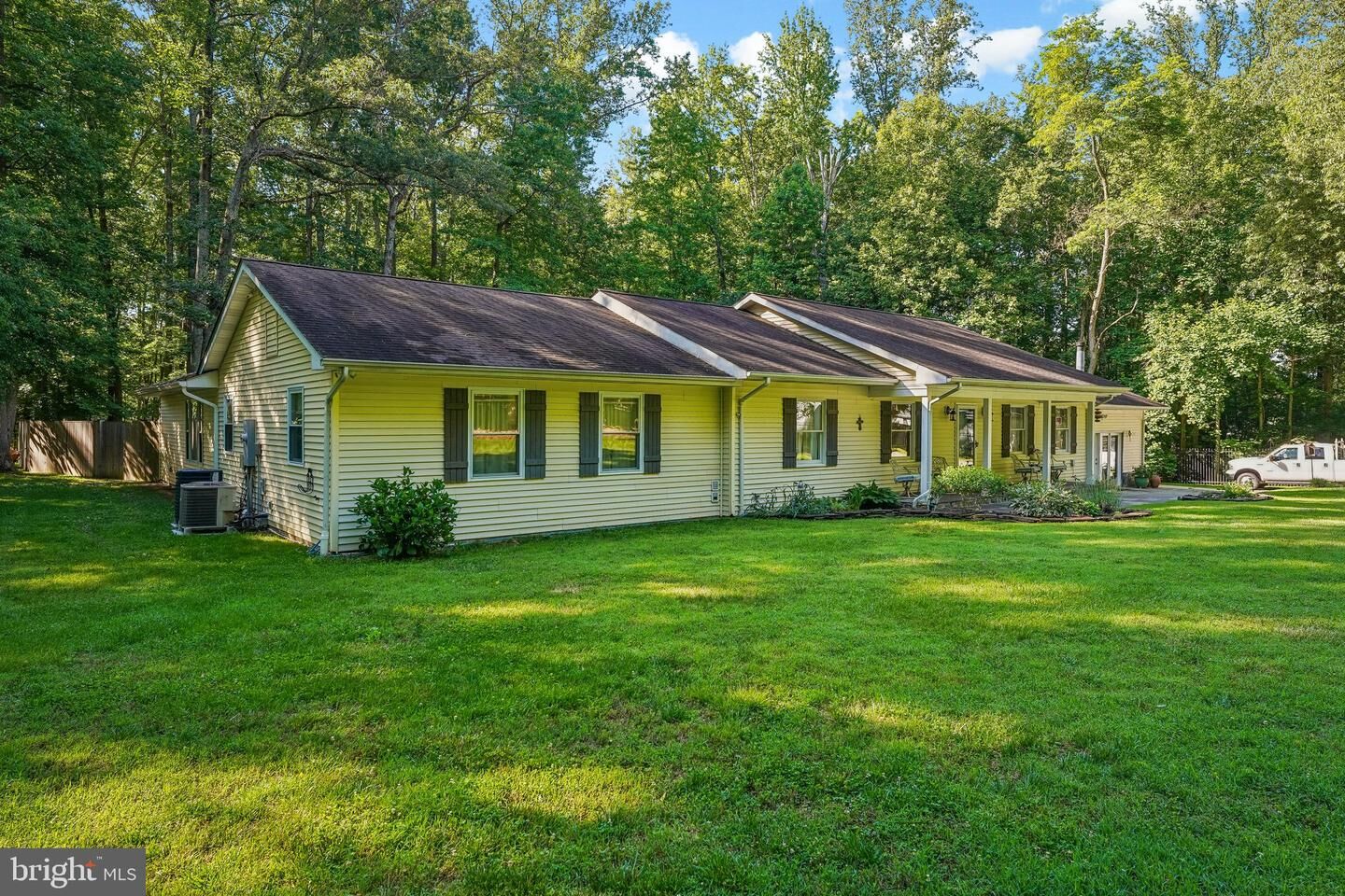 Property Photo: 18303 Possum Point Road VA 22026