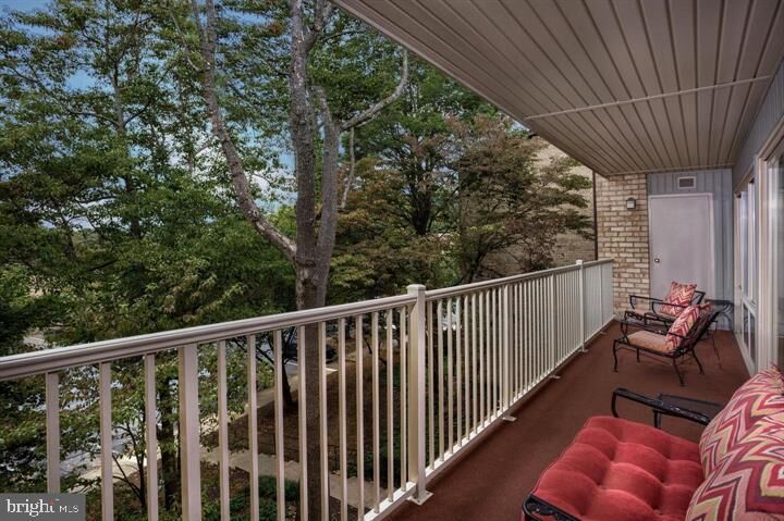 Property Photo:  4 Over Ridge 3831-32  MD 21210 