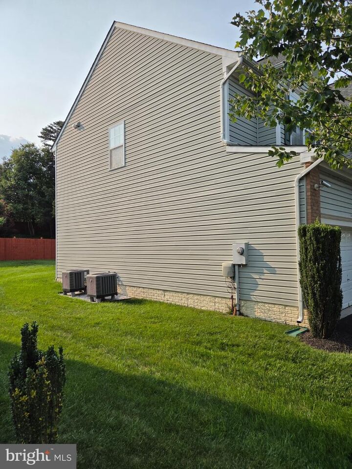 Property Photo: 5394 Macdonald Road VA 22193
