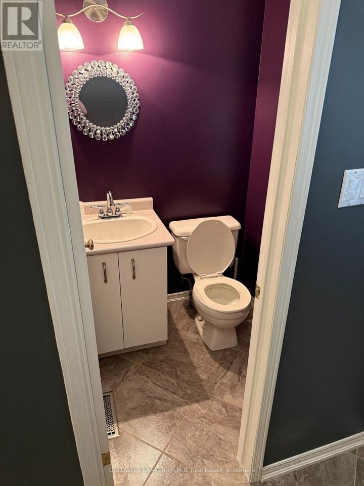 Property Photo: 10 Bassett Boulevard 115 ON L1N 9C6