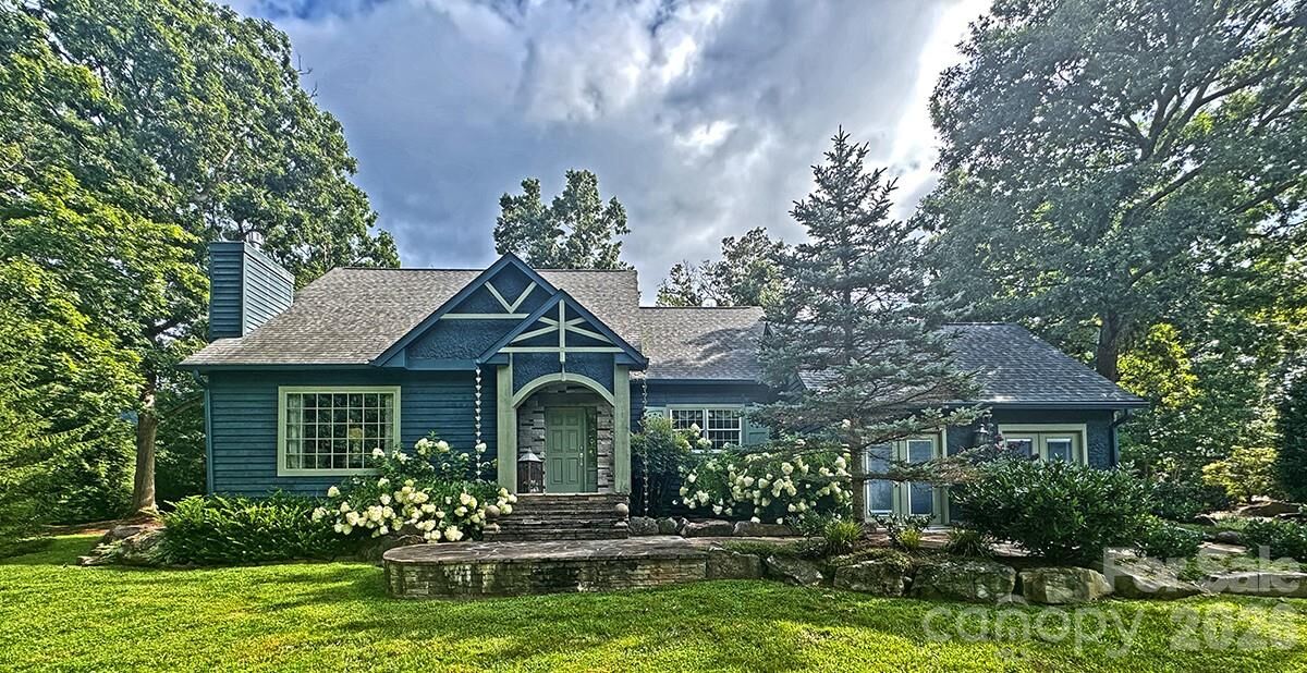 Property Photo: 22 Bittersweet Lane NC 28805