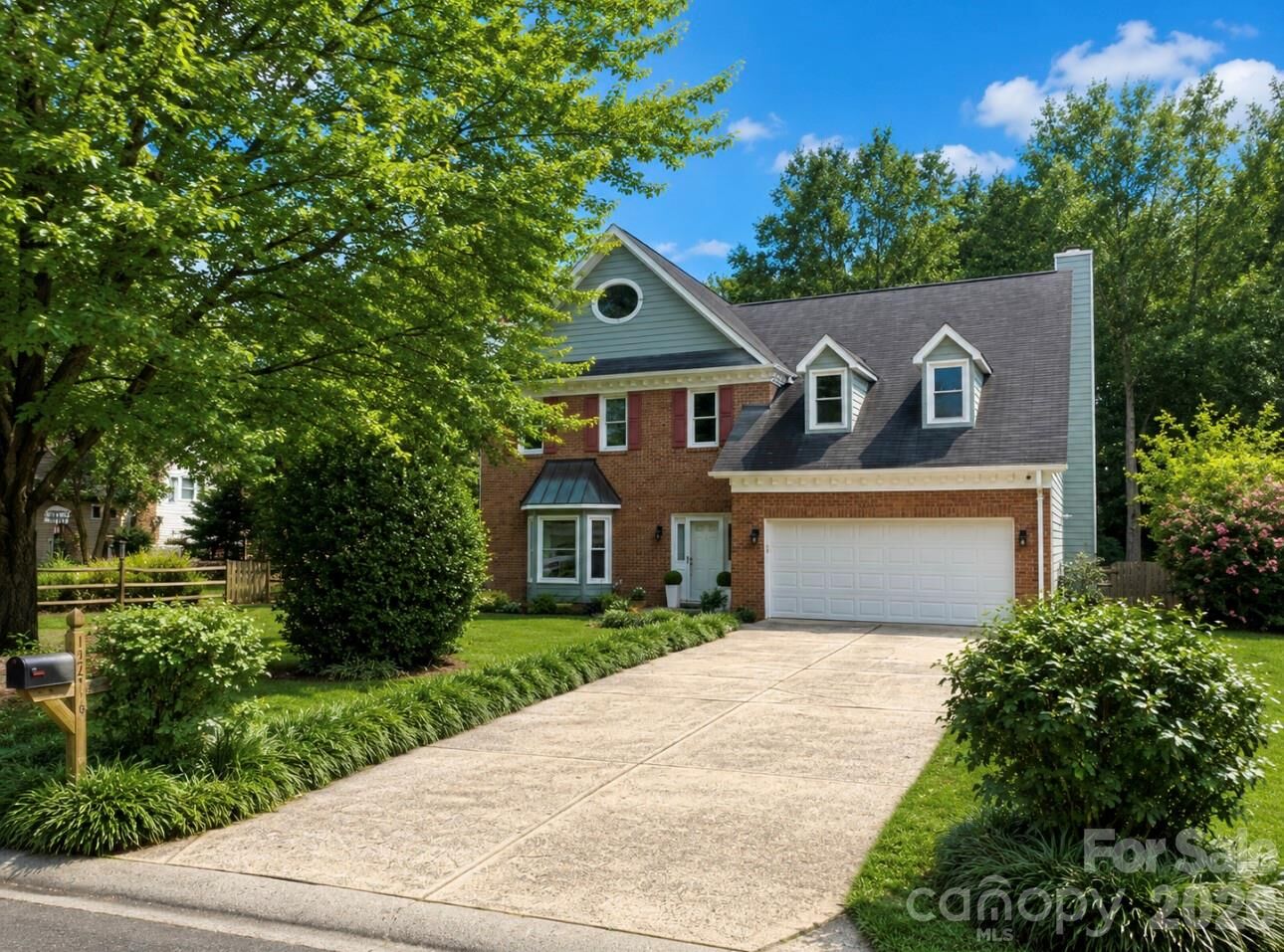 Property Photo: 13315 Kintyre Court NC 28105