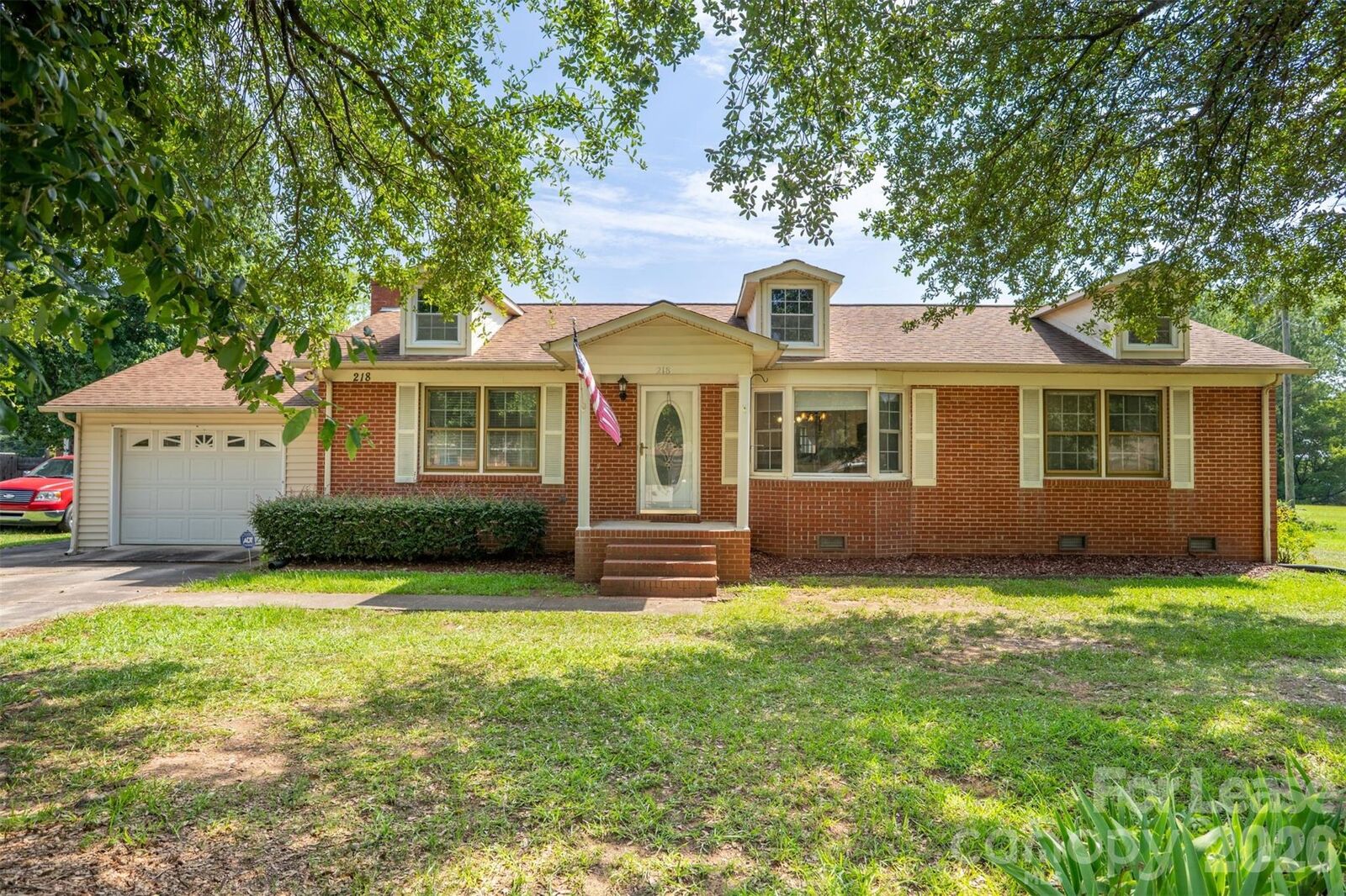 Property Photo: 218 S Plantation Road SC 29720