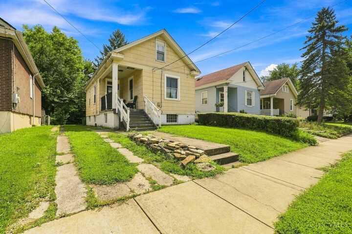 Property Photo: 663 Elliott Avenue OH 45215