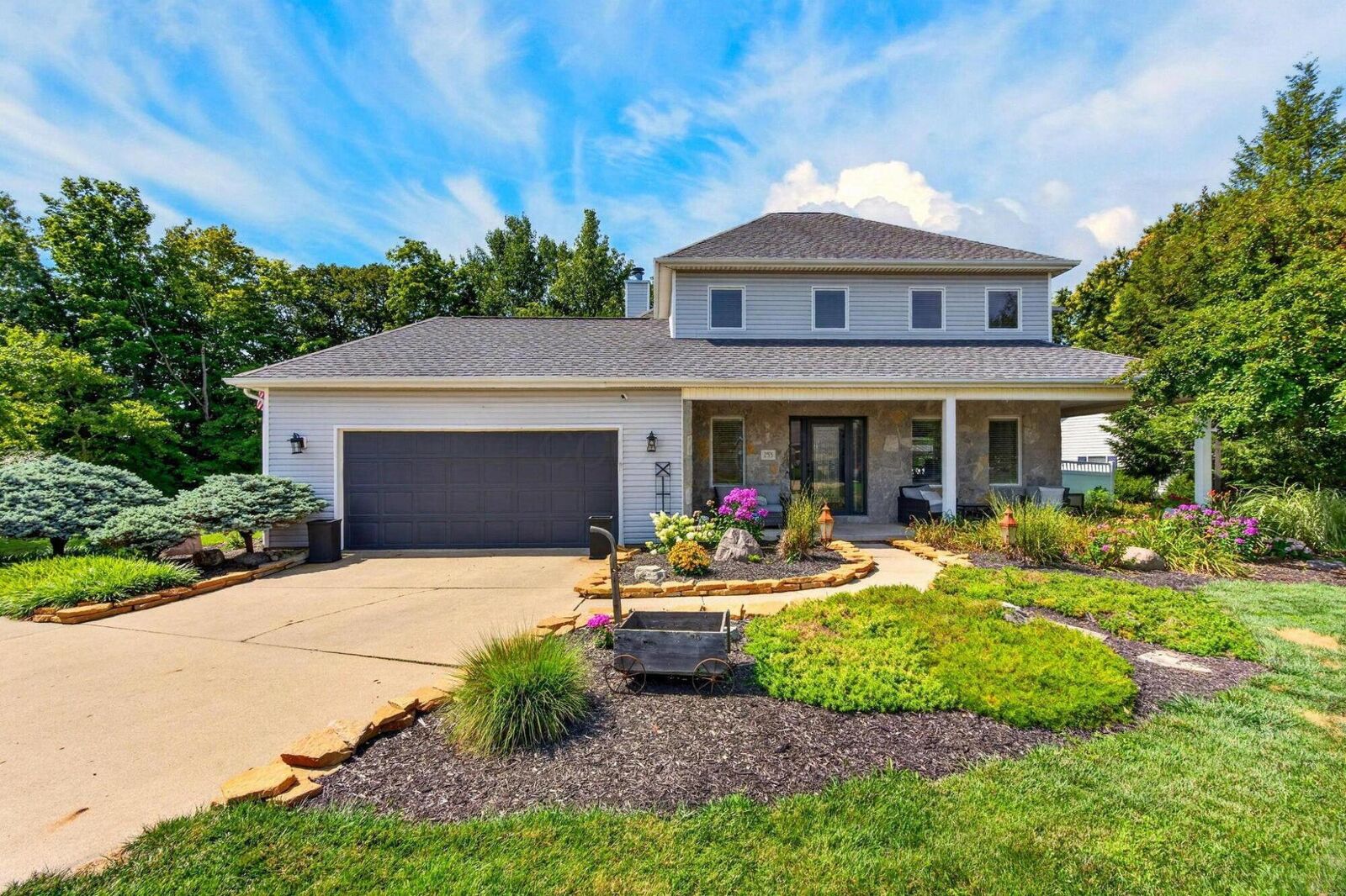 Property Photo: 253 Clark Drive OH 43113