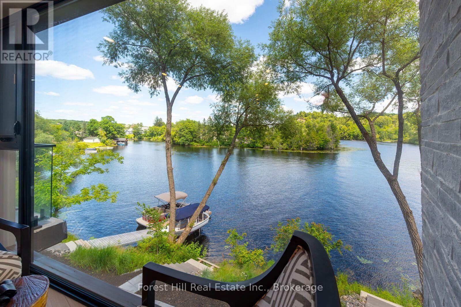 Property Photo:  32 Brunel Road South 202  ON P1H 1P5 