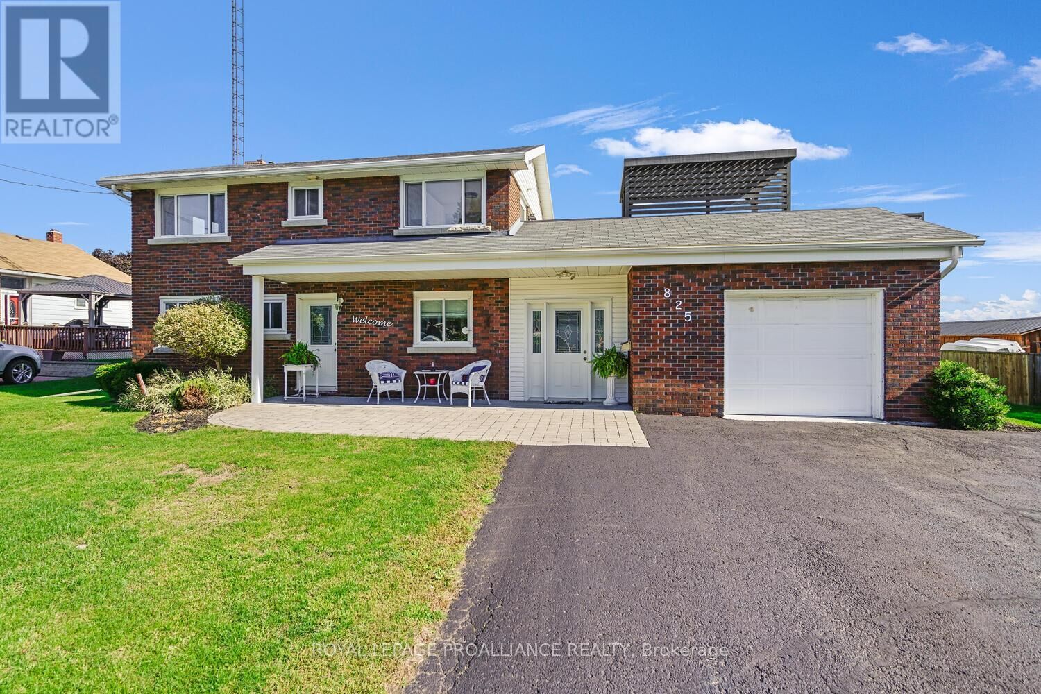 Property Photo:  825 Joseph Street  ON K0E 1E0 