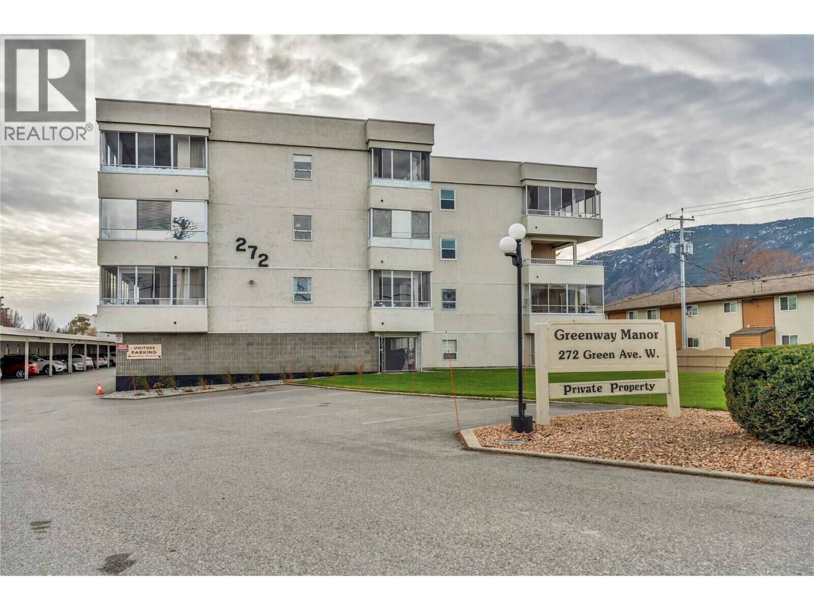 Property Photo:  272 Green Avenue West 402  BC V2A 3T2 