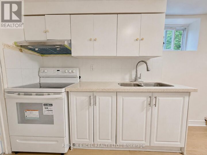 Property Photo:  39 Commons Drive Lower  ON M1T 1E3 