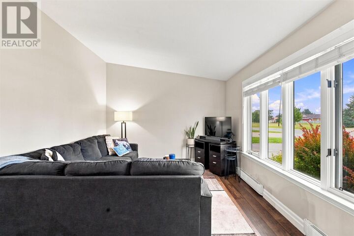 Property Photo:  128 Boehmer Blvd  ON P6B 5B9 