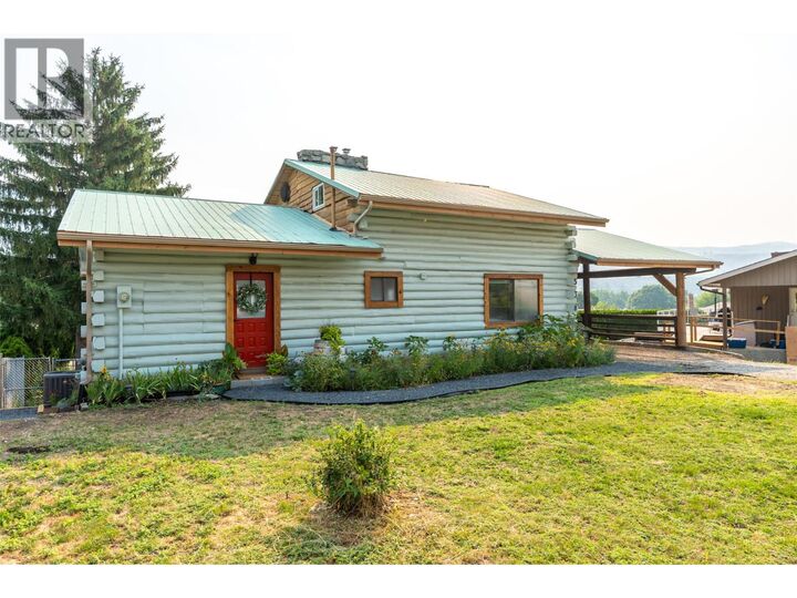 Property Photo:  538 Lakeview Place  BC V0H 1T4 