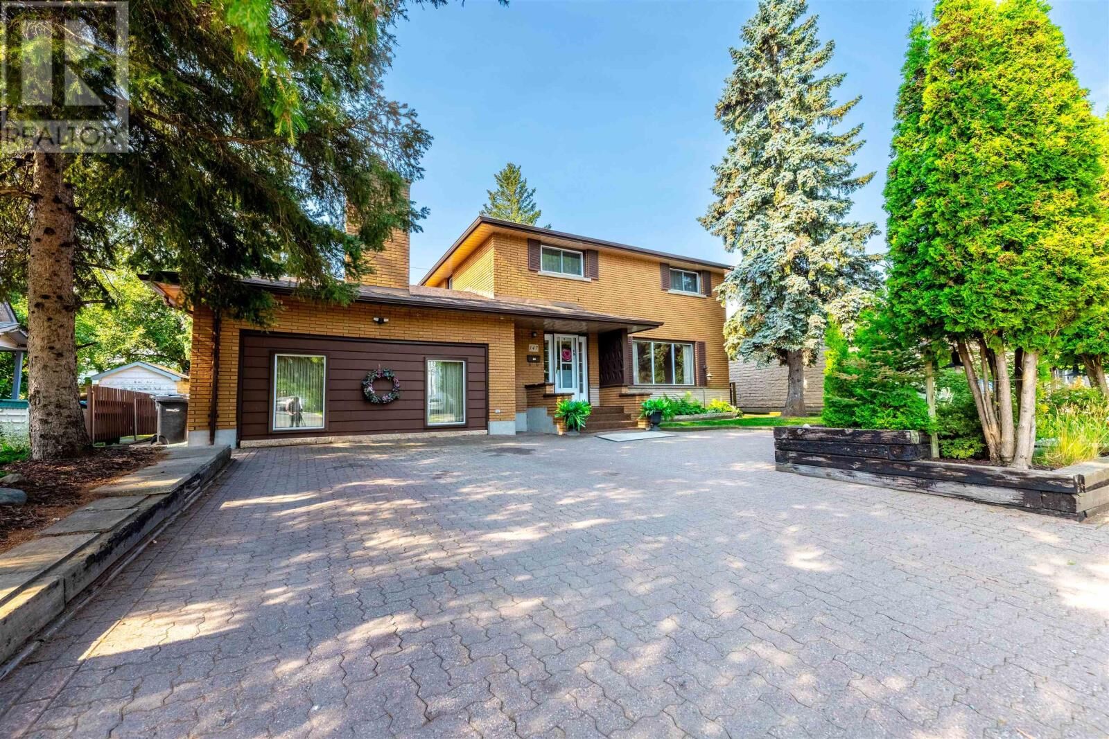Property Photo:  147 Woodside St  ON P7A 7G4 