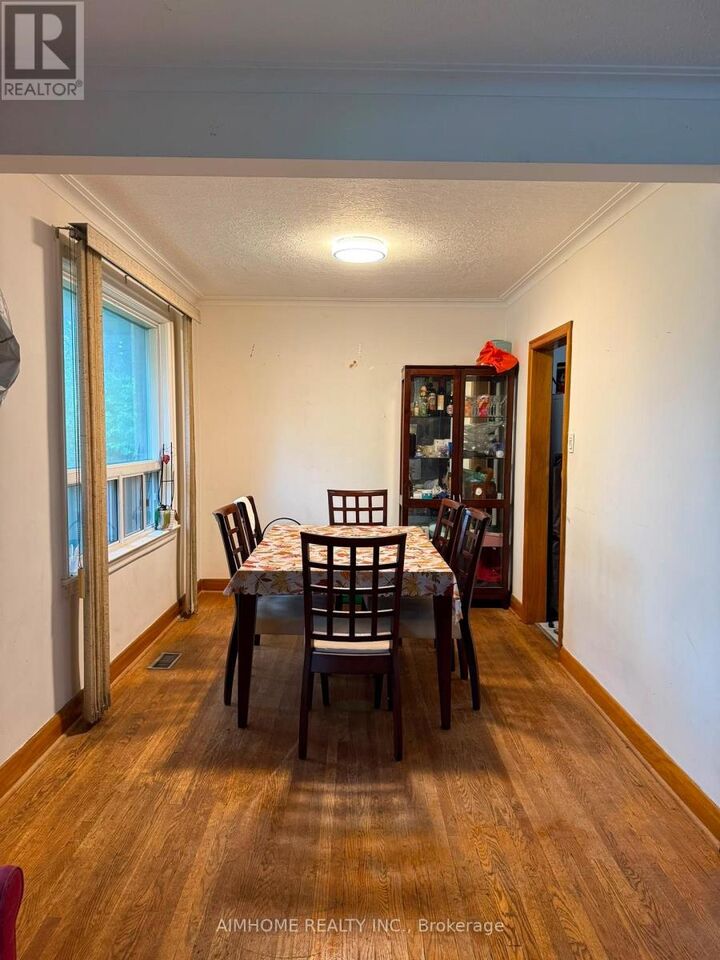 Property Photo:  430 Wildwood Drive  ON L6K 1T7 