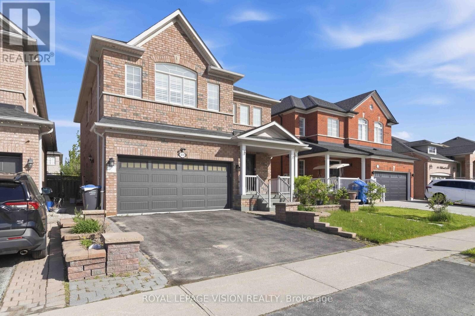 Property Photo: 3859 McDowell Drive ON L5M 6P1