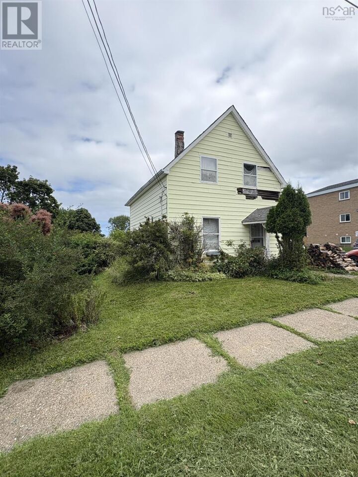 Property Photo:  37 Rose Avenue  NS B0K 1X0 
