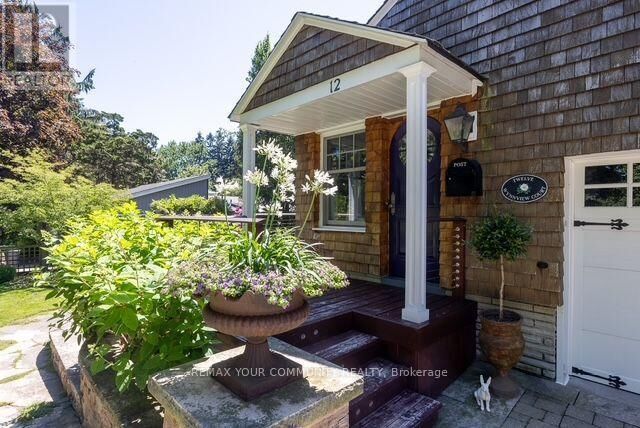 Property Photo: 12 Wynnview Court ON M1N 3K3