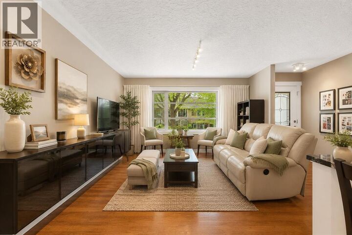 Property Photo: 2816 24 Street Northwest AB T2M 3Z3
