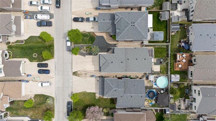 Property Photo: 103 Lopuck Bay MB R2C 5M9