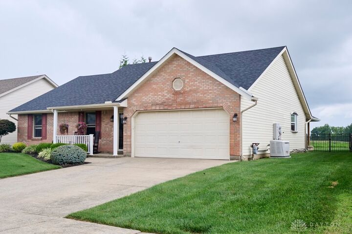 Property Photo: 1271 Country Oaks Lane OH 45177