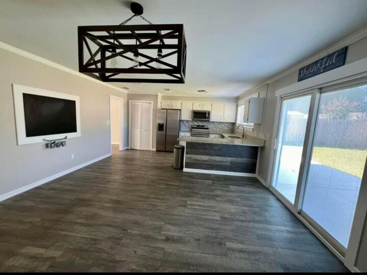 Property Photo:  1817 Rattan Palm Drive  FL 32578 