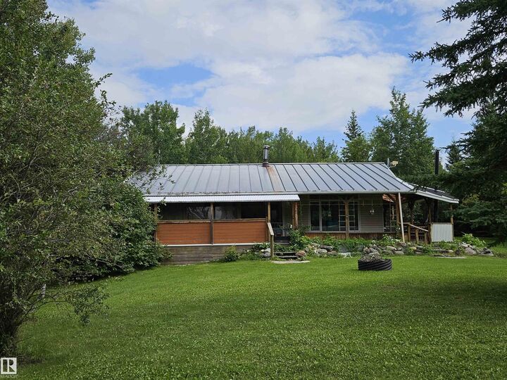 Property Photo: 45, 54222 Rge Road 25 AB T0E 1V0