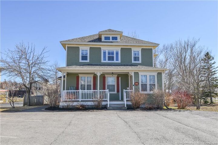 Property Photo:  98 Saint-Pierre Ouest Boulevard  NB E1W 1B6 
