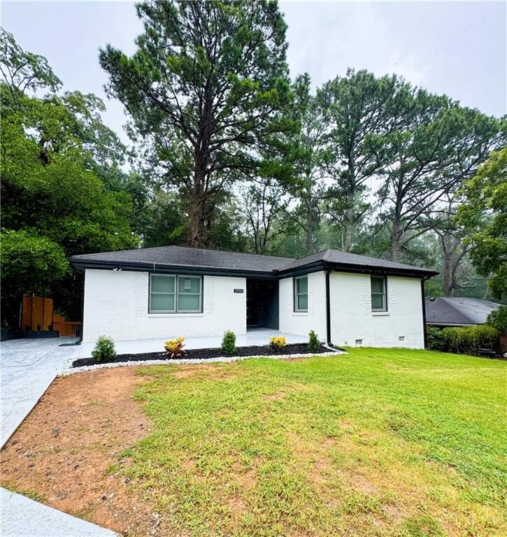 Property Photo: 2702 Rollingwood Lane SE GA 30316