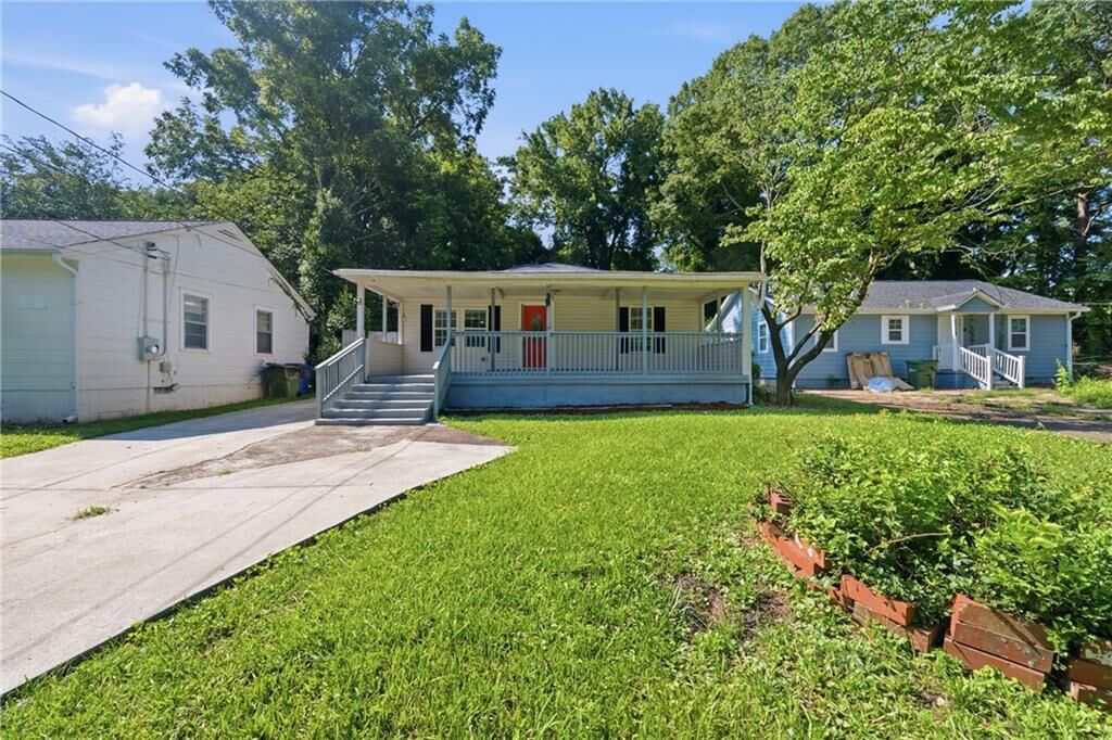 Property Photo:  3024 Grand Avenue SW  GA 30315 