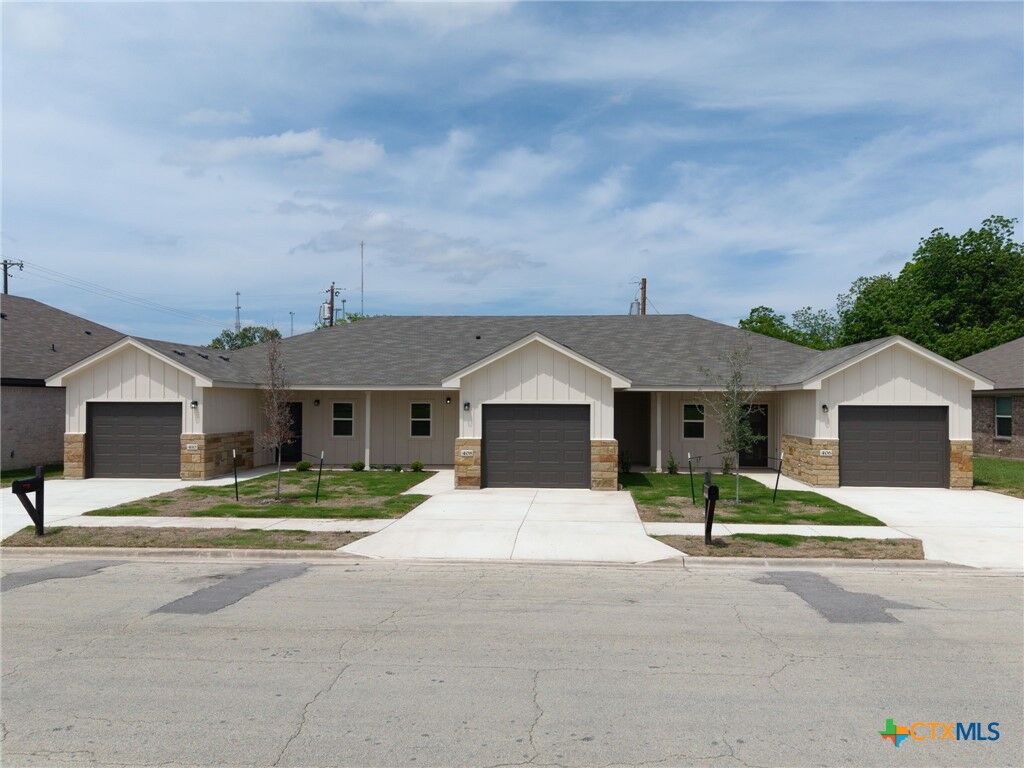 Property Photo:  406, 408, & 410 W Avenue C  TX 76522 