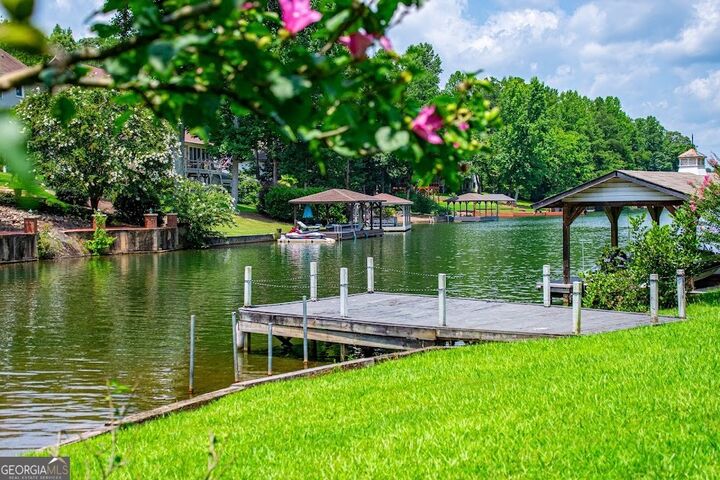 Property Photo: 10083 Lakeview Parkway GA 30180