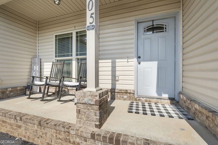 Property Photo:  105 Exeter Way  GA 31005 