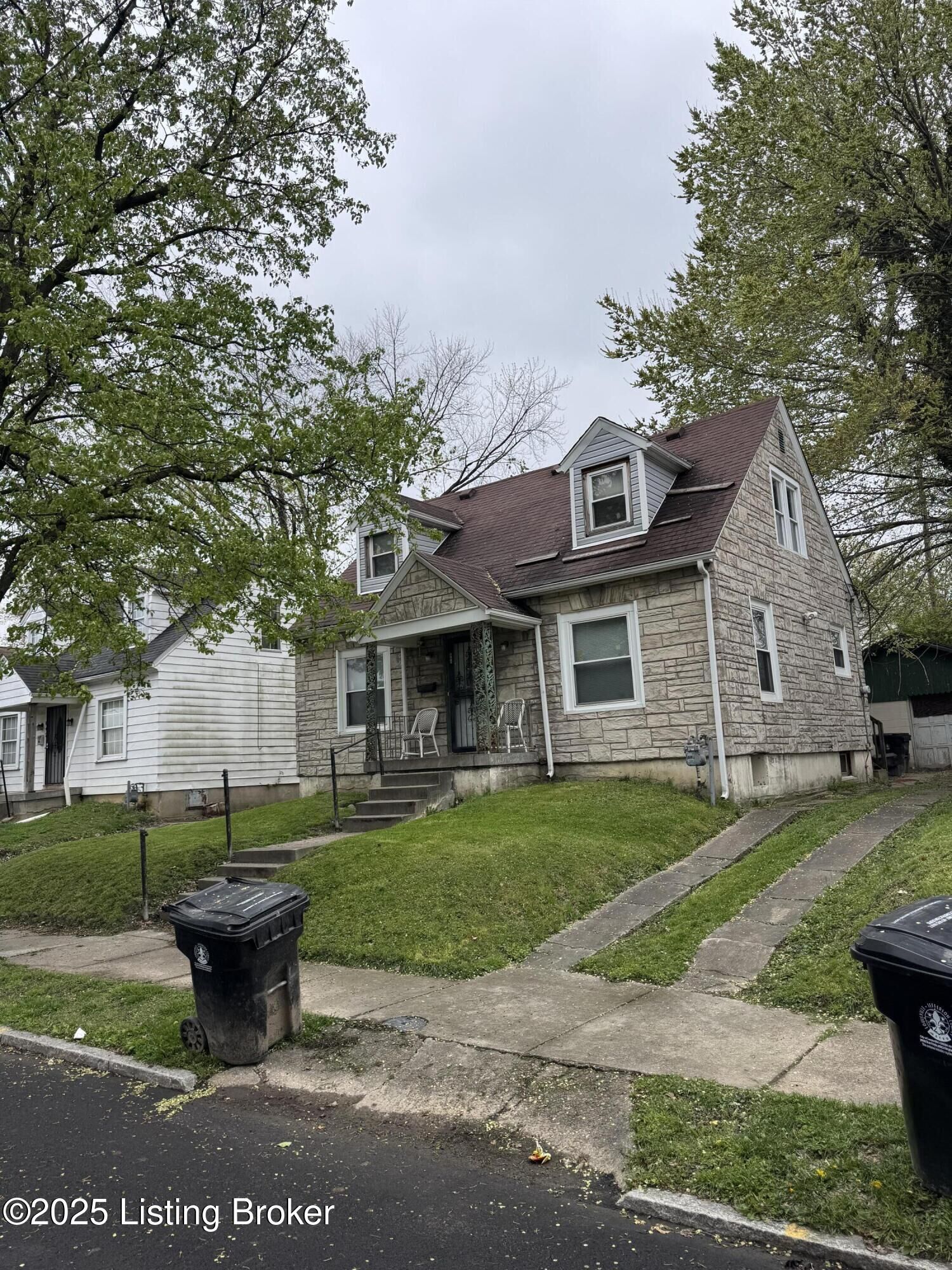 Property Photo: 840 S 31st St KY 40211