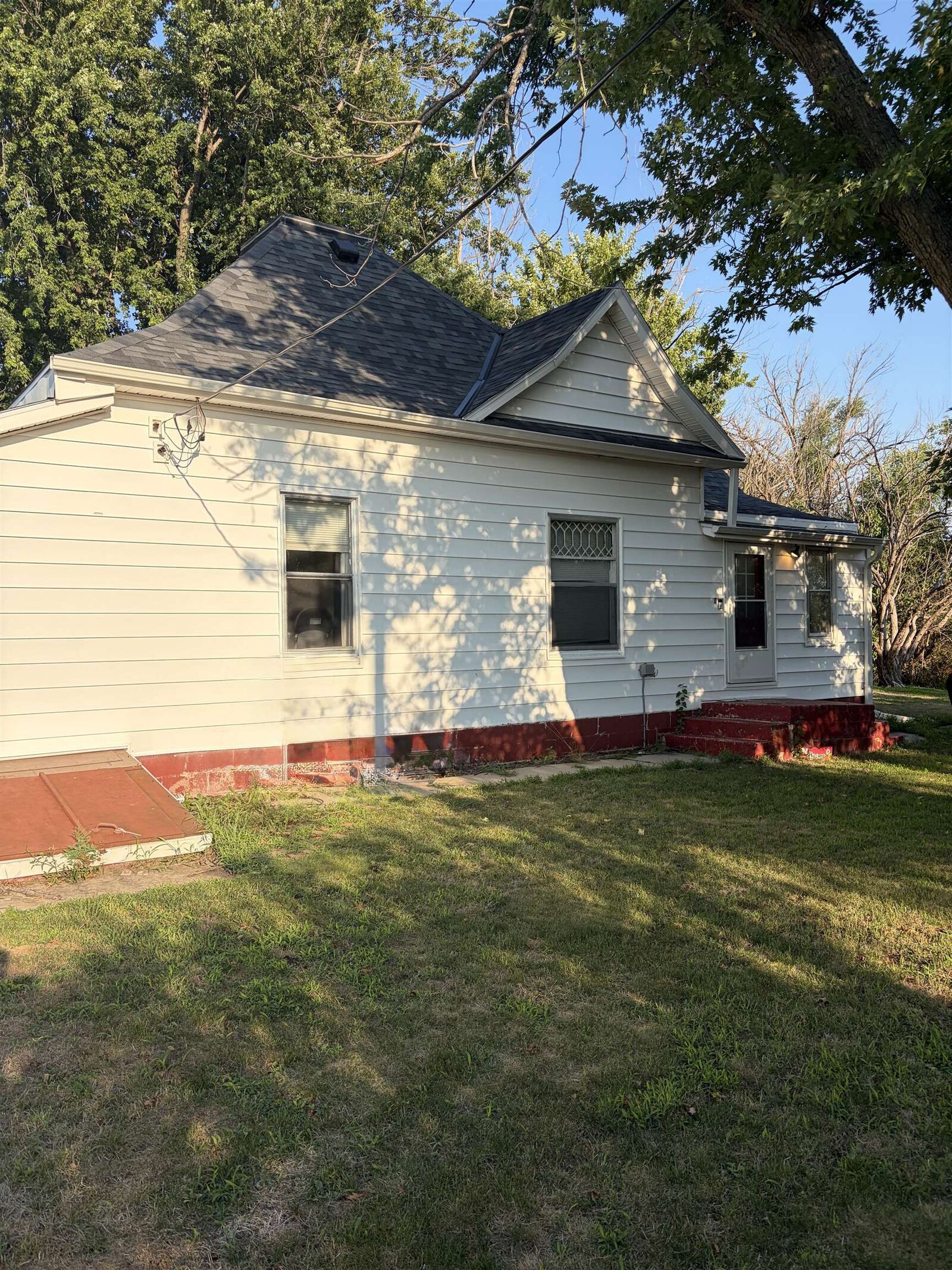 Property Photo: 11895 5th Street NE 68925