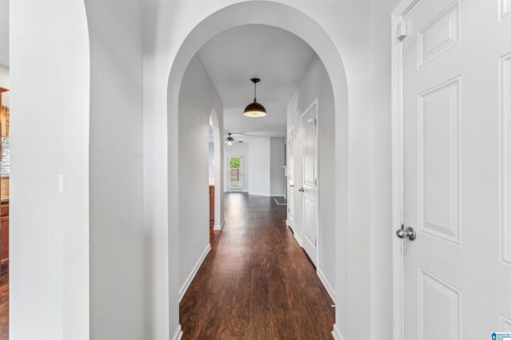 Property Photo: 338 Glen Cross Way AL 35173