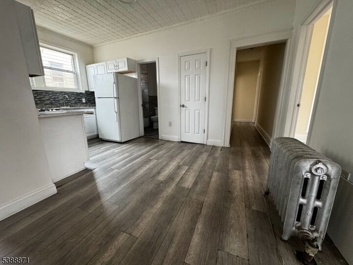 Property Photo:  432 E 26th St  NJ 07514 